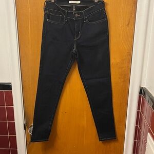 Levi’s Women's Dark Blue Skinny Jeans NWOT